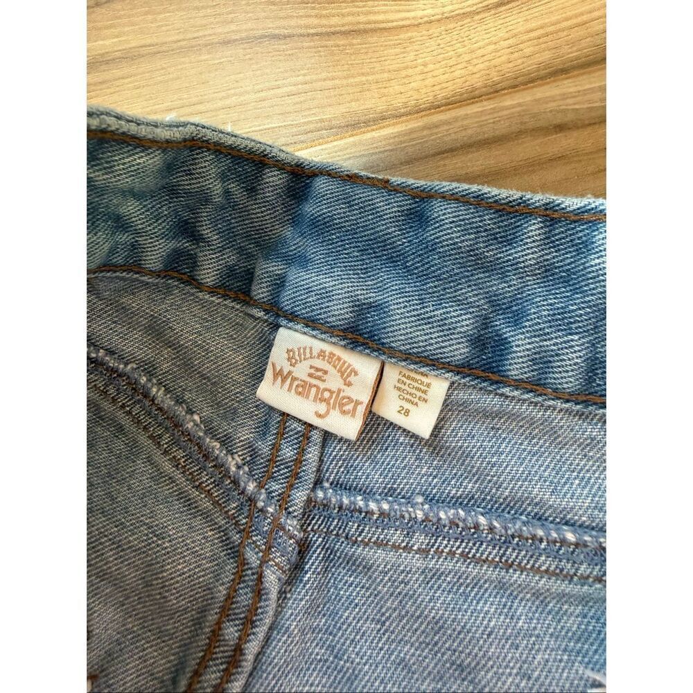 Billabong x Wrangler Womens True Blue Floral Patchwork Super Flare Jeans Size 28 - Picture 8 of 13